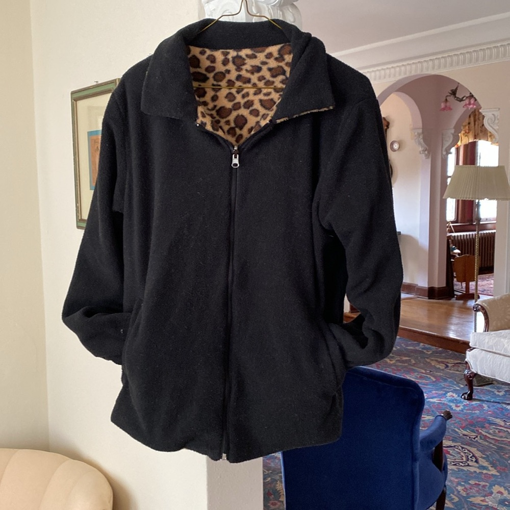 Effeci Reversible Leopard and Black Coat two pockets very good condition 1X
